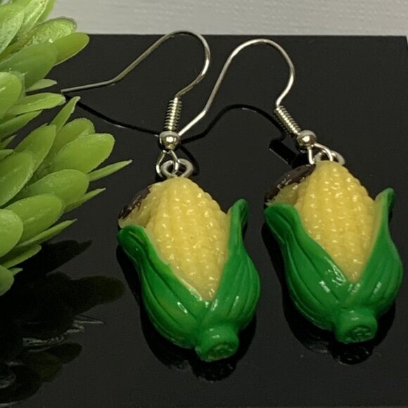 Corn Earring, Funny Food Earring, Gift Idea, Picnic Jewelry, Silly Earring, Corn - Picture 4 of 6